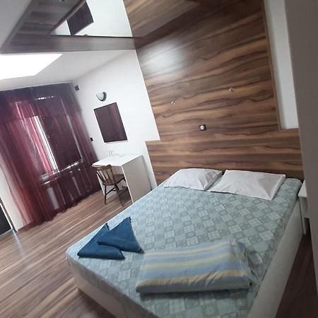 Hostel Pop Bogomil Sofia Extérieur photo